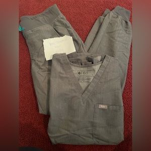 Graphite FIGS scrubs set!